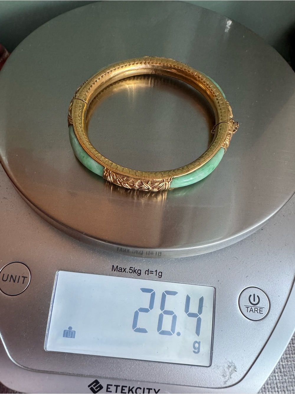 Stunning 18K solid yellow gold and jade bangle bracelet - Picture 11 of 15